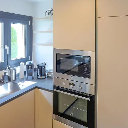 La Feniere 03 By Interhome شقة